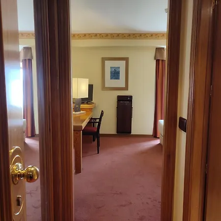 Hotell Sercotel Cuatro Postes 4*