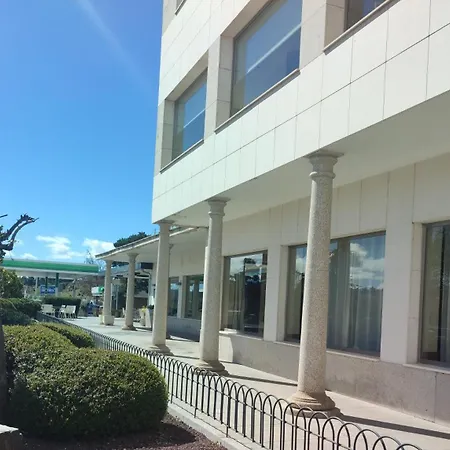 Sercotel Cuatro Postes Hotel 4*