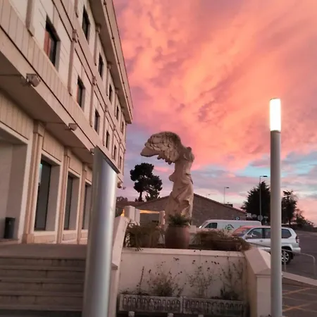 Hotel Sercotel Cuatro Postes 4*