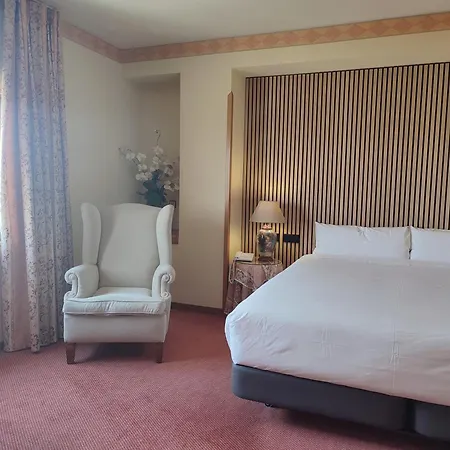 Szálloda Sercotel Cuatro Postes Ávila