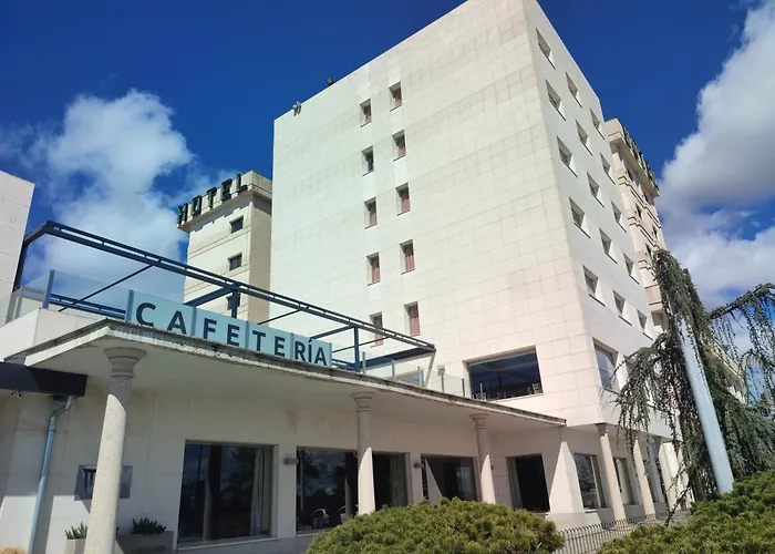 Sercotel Cuatro Postes Отель Авила