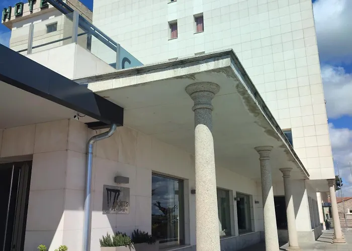 Отель Sercotel Cuatro Postes 4*