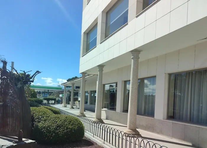 Sercotel Cuatro Postes Hotel 4*