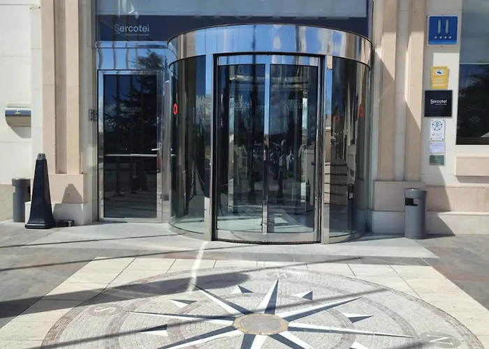 Отель Sercotel Cuatro Postes Авила